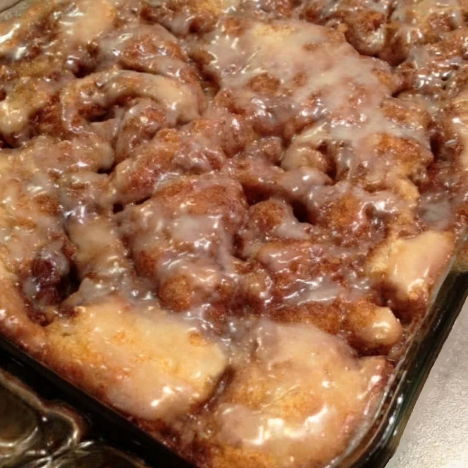 A Rectangular Baking Dish Containing A Baked Desse Njeyxxuztsifpz16fkk9bw Ir8yvcd2rteuhlbxiwshvq