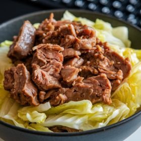 Delicious Stir Fry Repolyo with Beef Recipe featuring tender beef strips and crisp repolyo stir-fried in a savory sauce.